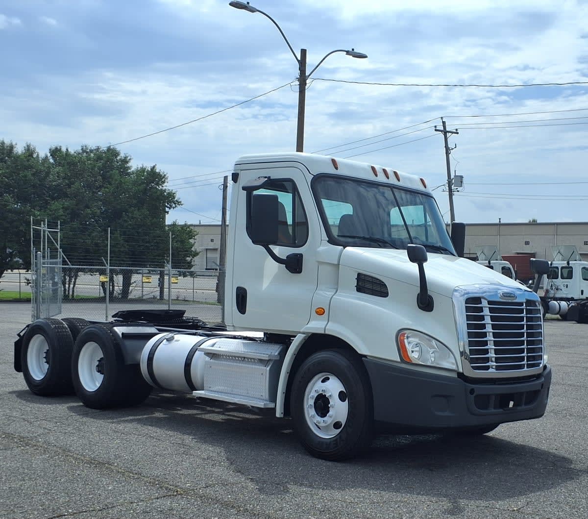 2019 Freightliner Cascadia in Memphis, TN — photo 3