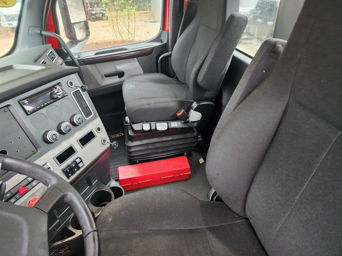 2019 Freightliner Cascadia in Greensboro, NC — photo 7