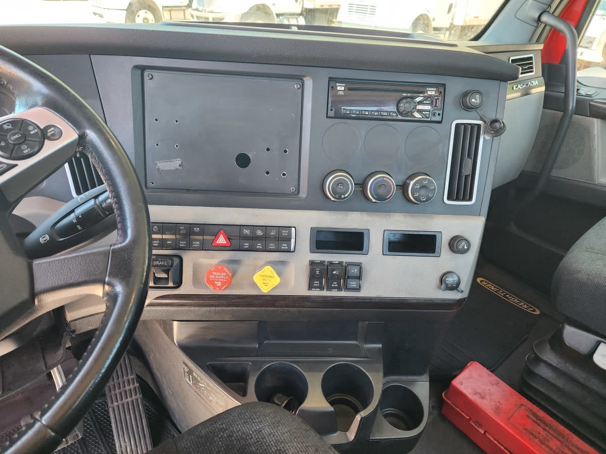 2019 Freightliner Cascadia in Greensboro, NC — photo 8