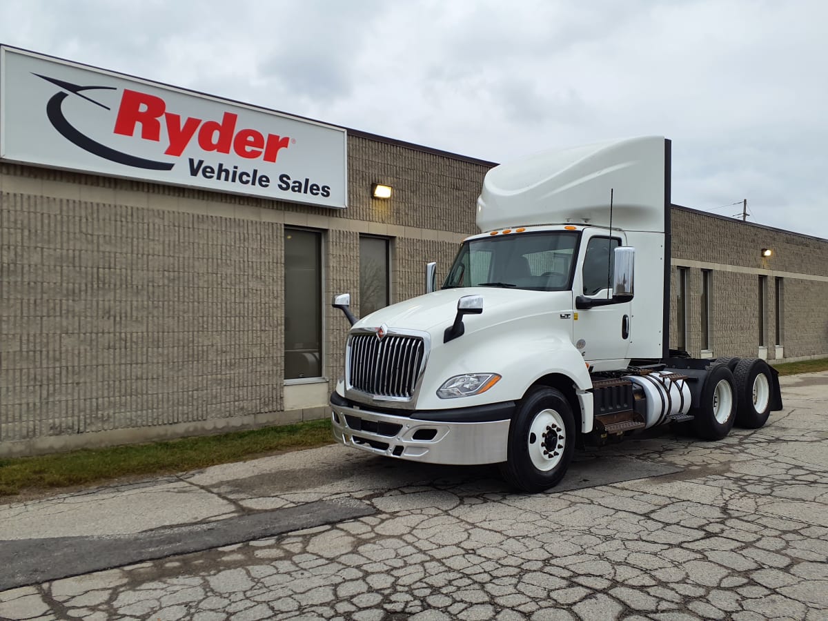 2019 Navistar International LT625 DAYCAB T/A 862385