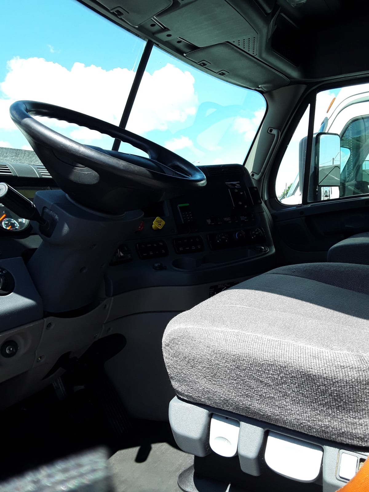 2019 Freightliner/Mercedes CASCADIA 125 862510