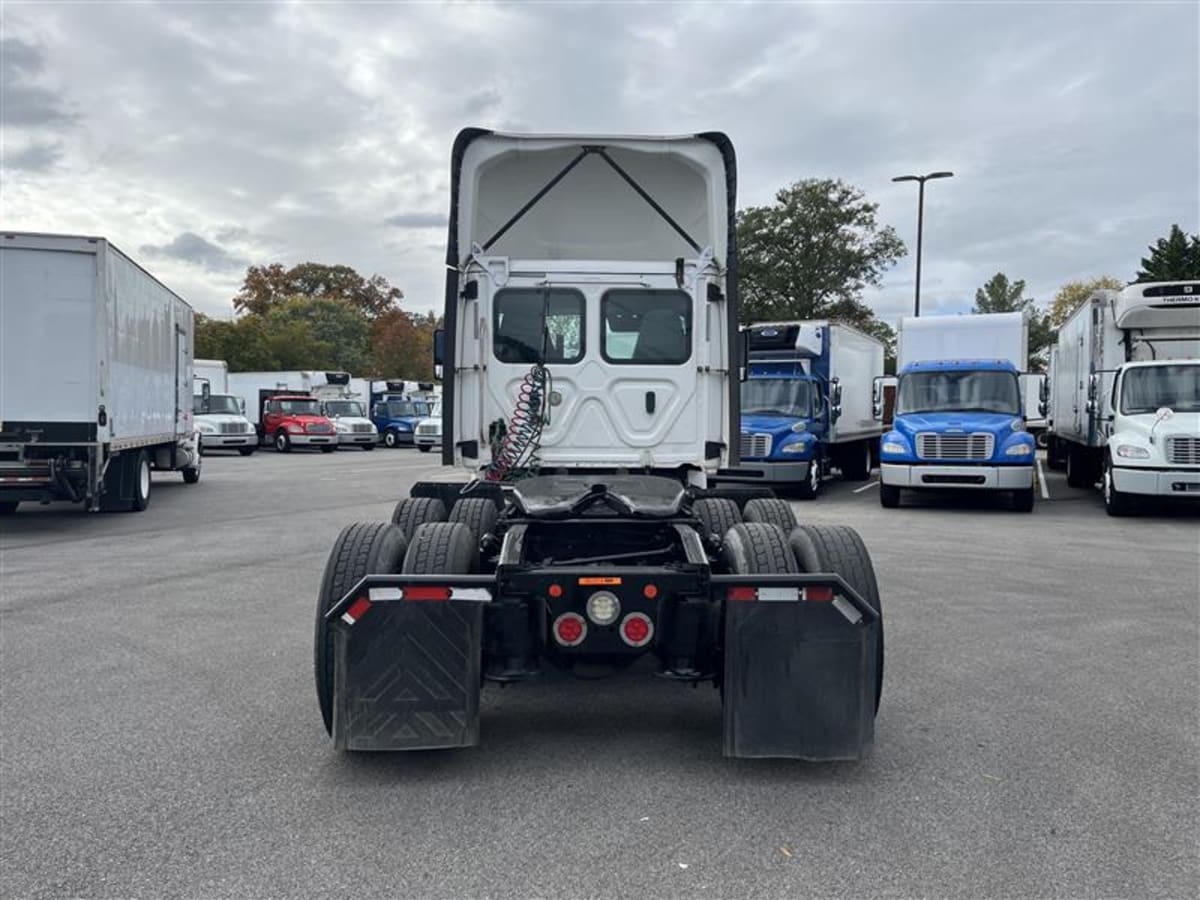 2019 Freightliner - image 5