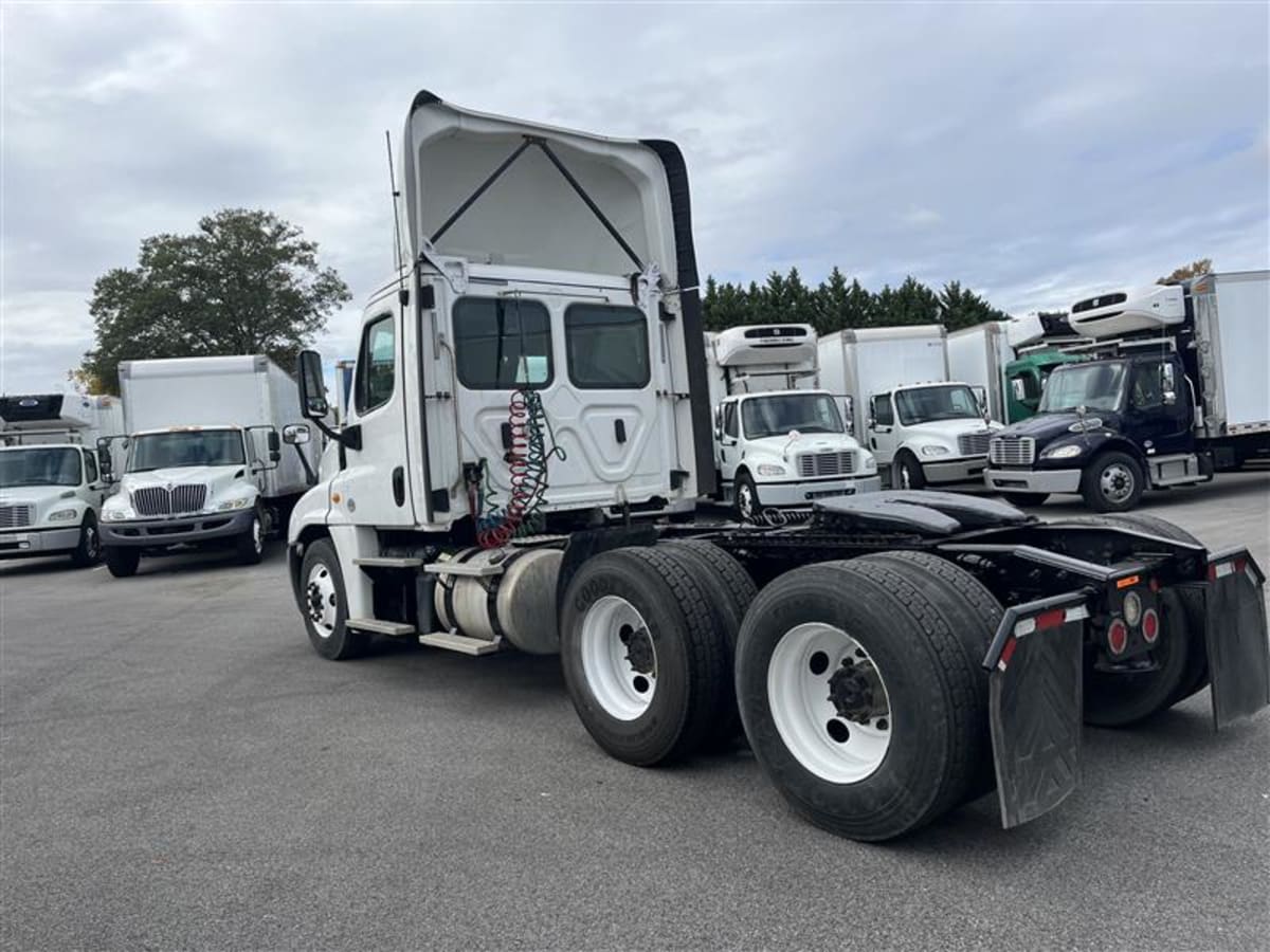 2019 Freightliner - image 6