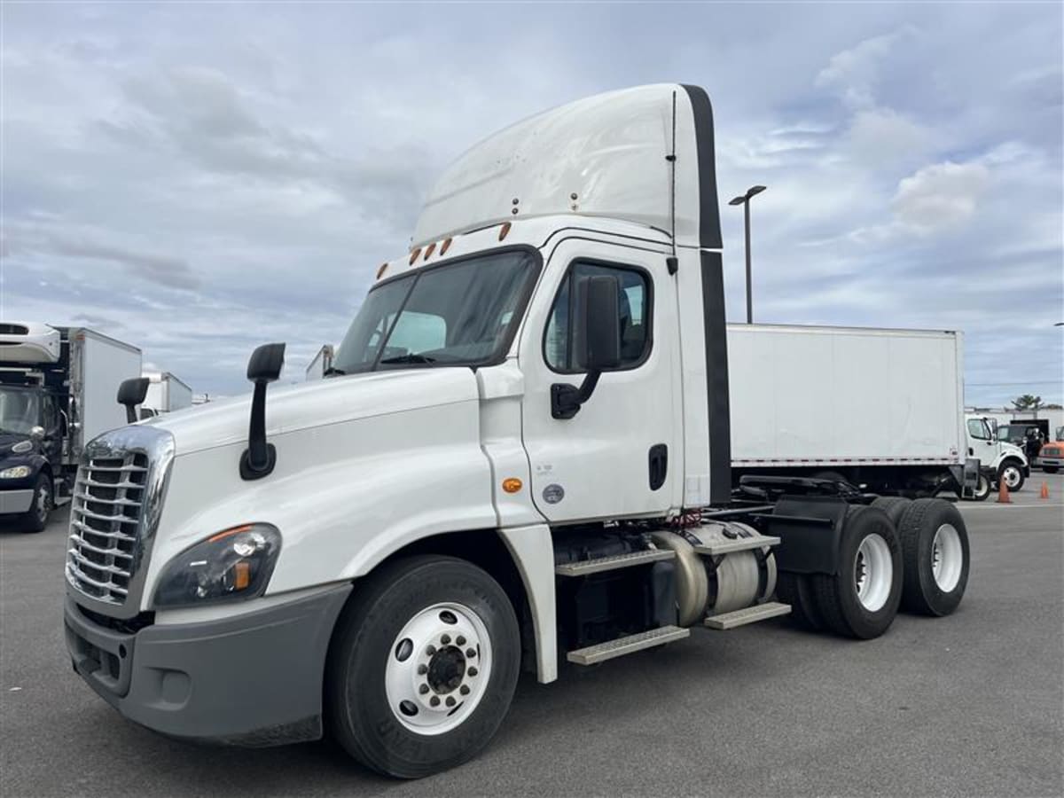 2019 Freightliner - image 1