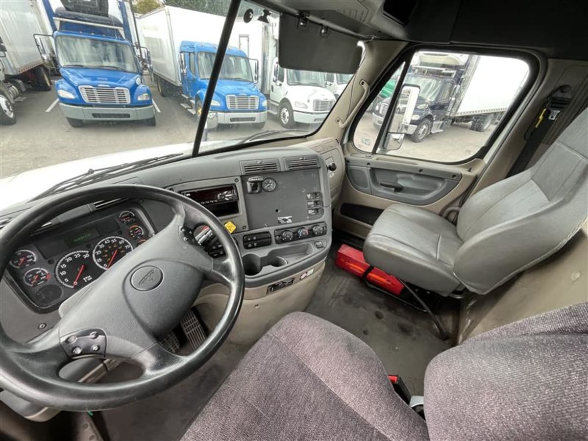 2019 Freightliner - image 7