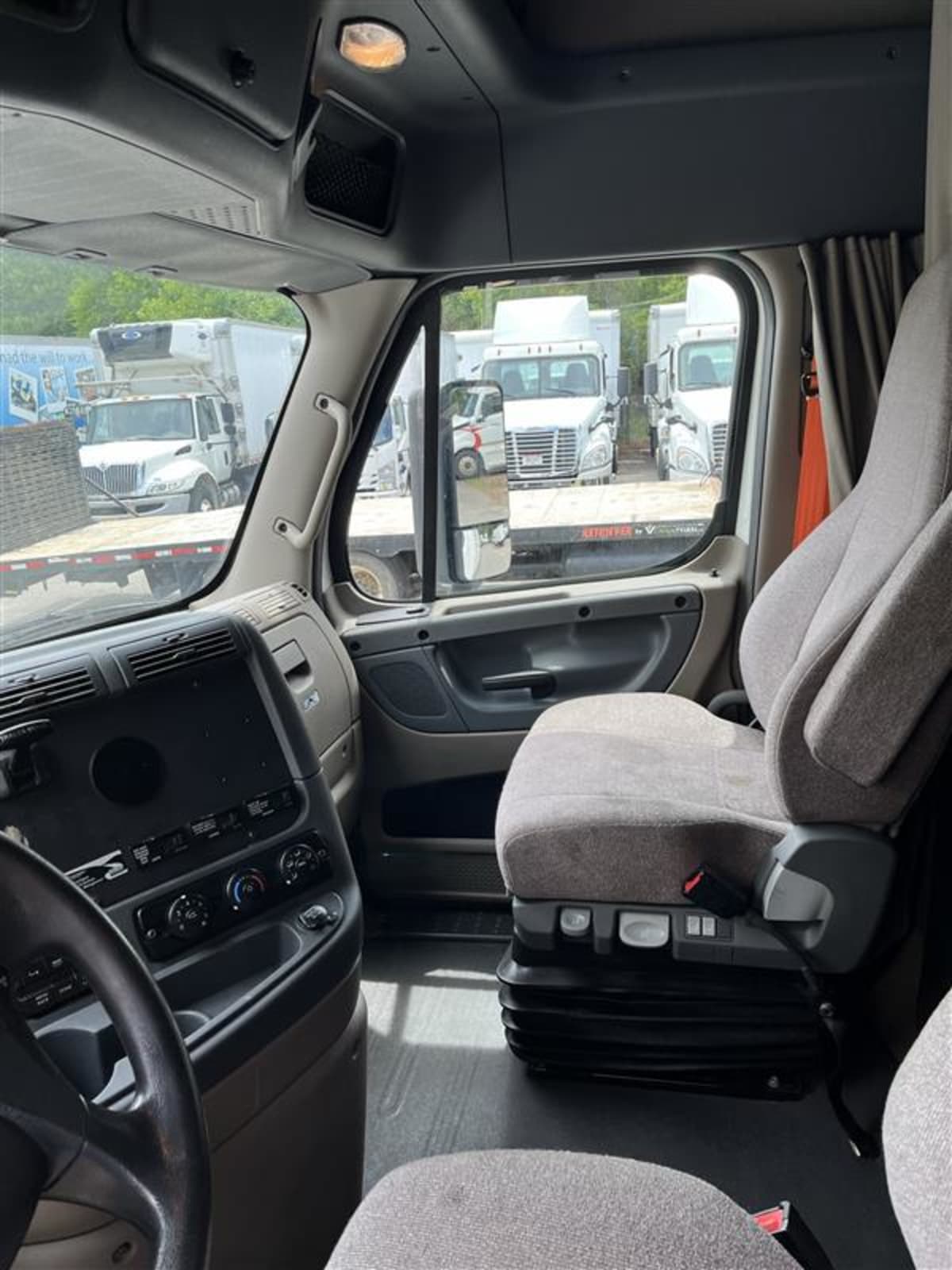 2019 Freightliner/Mercedes CASCADIA 125 862559