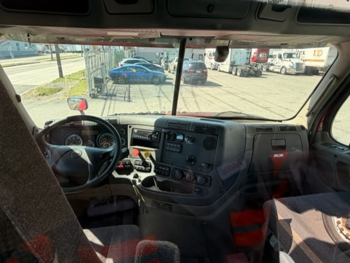 2019 Freightliner - image 10