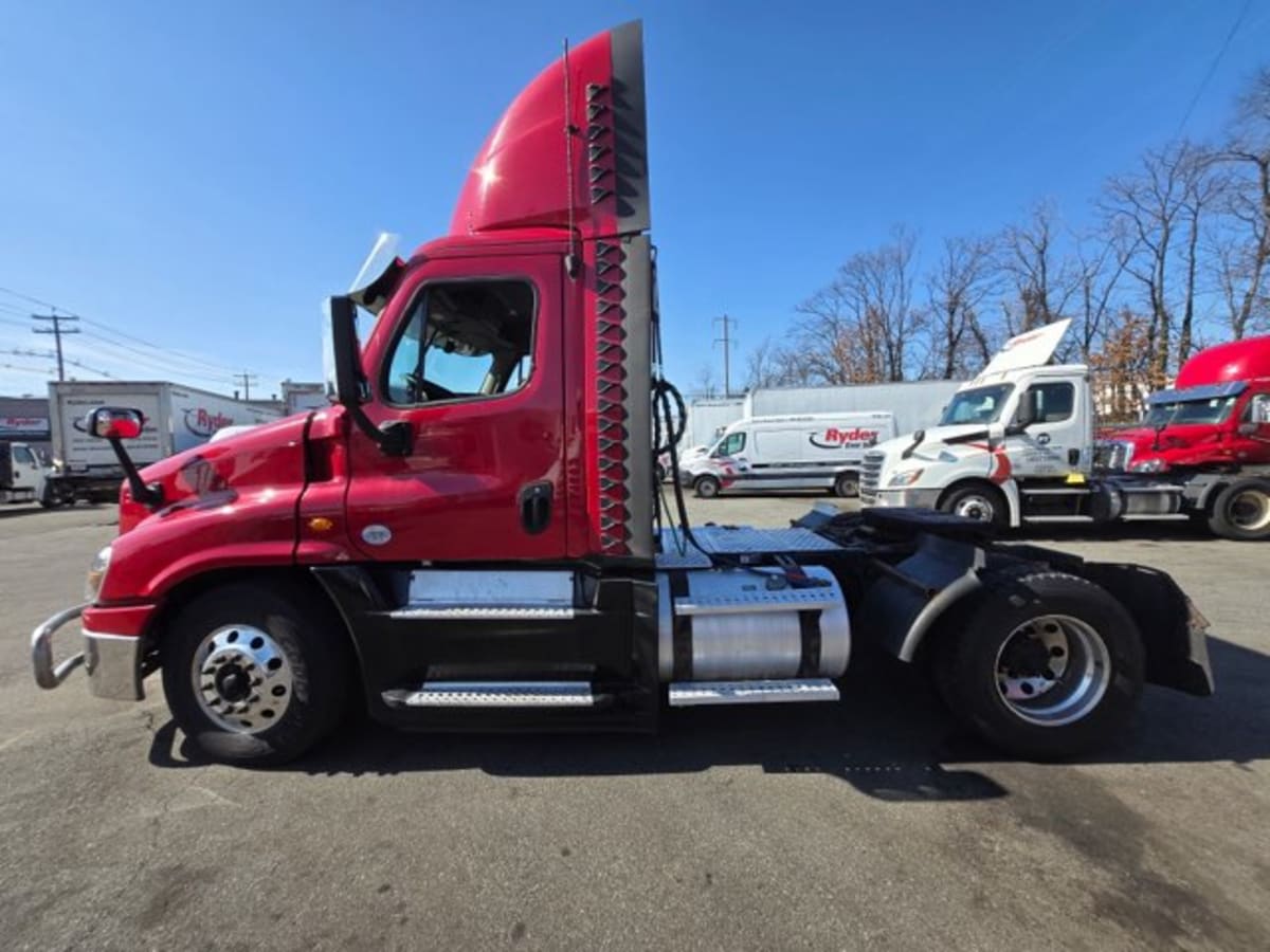 2019 Freightliner - image 9