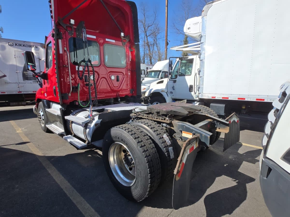2019 Freightliner - image 6