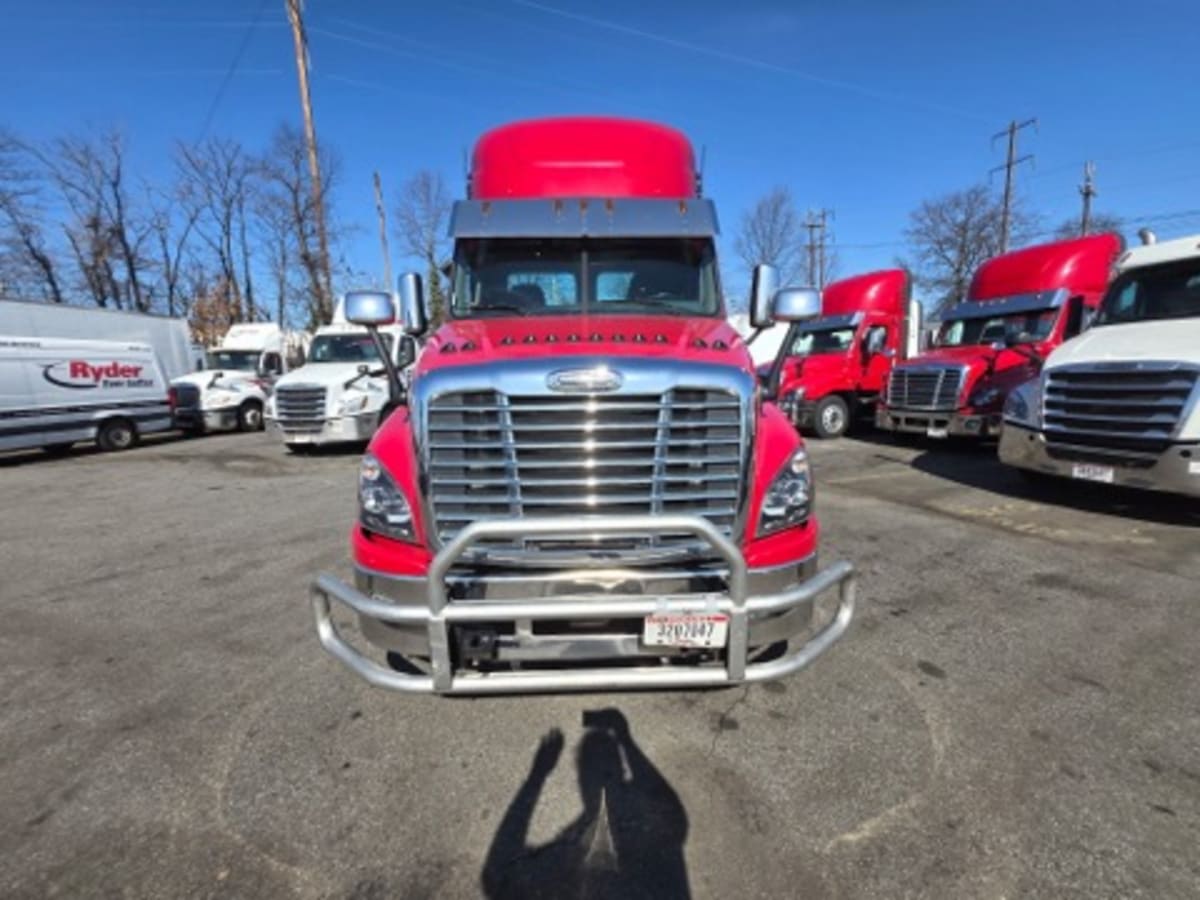 2019 Freightliner - image 2