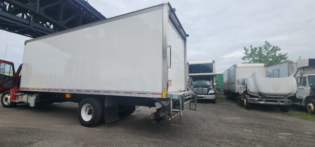 2019 Freightliner/Mercedes M2 106 862573