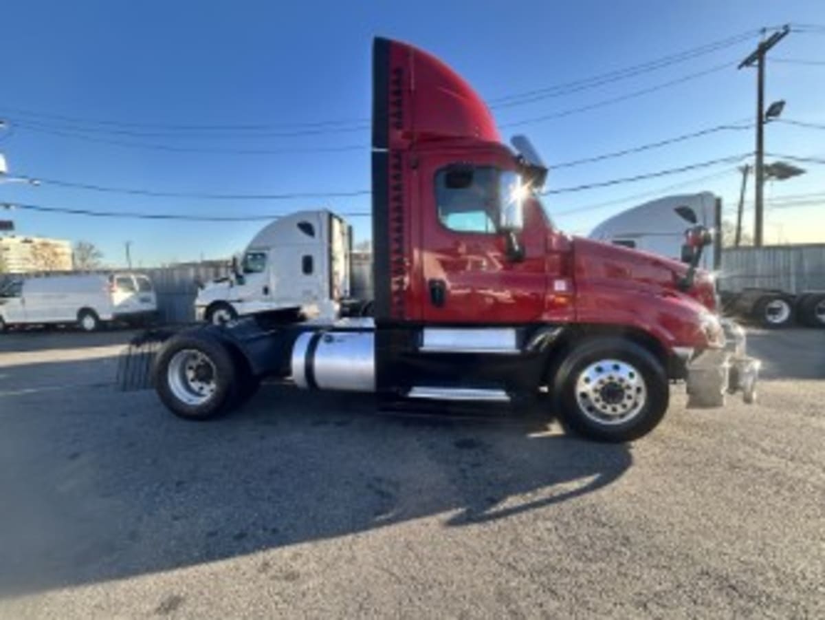 2019 Freightliner - image 14