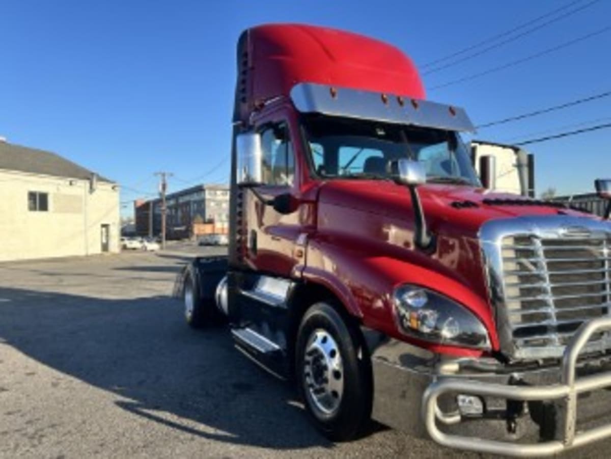 2019 Freightliner - image 3