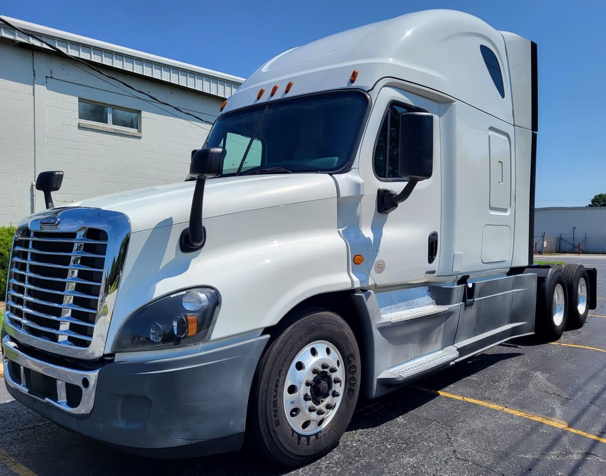 2019 Freightliner - image 1