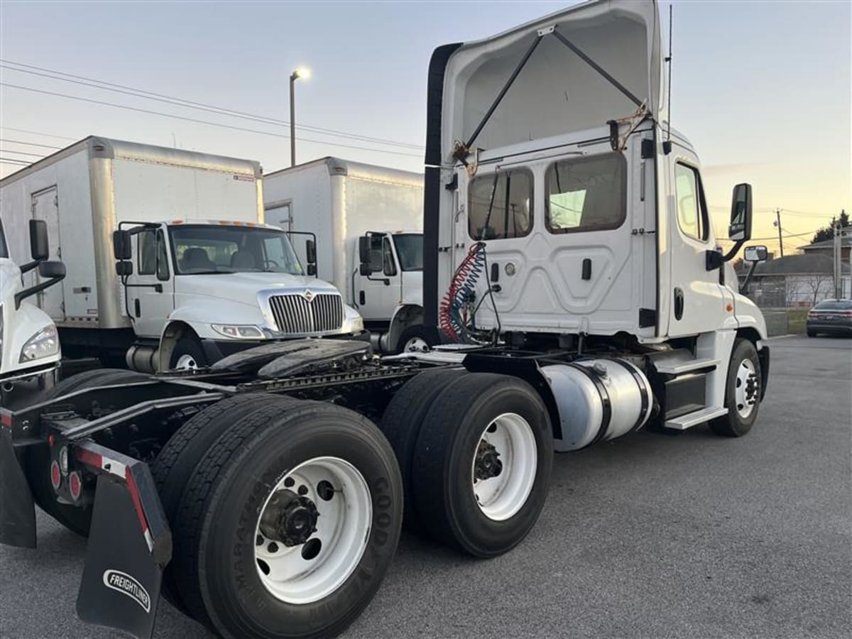 2019 Freightliner - image 4