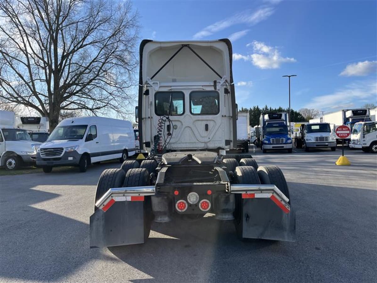 2019 Freightliner - image 5