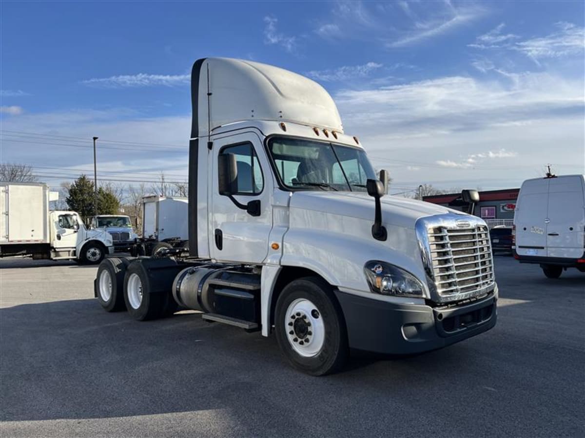 2019 Freightliner - image 3