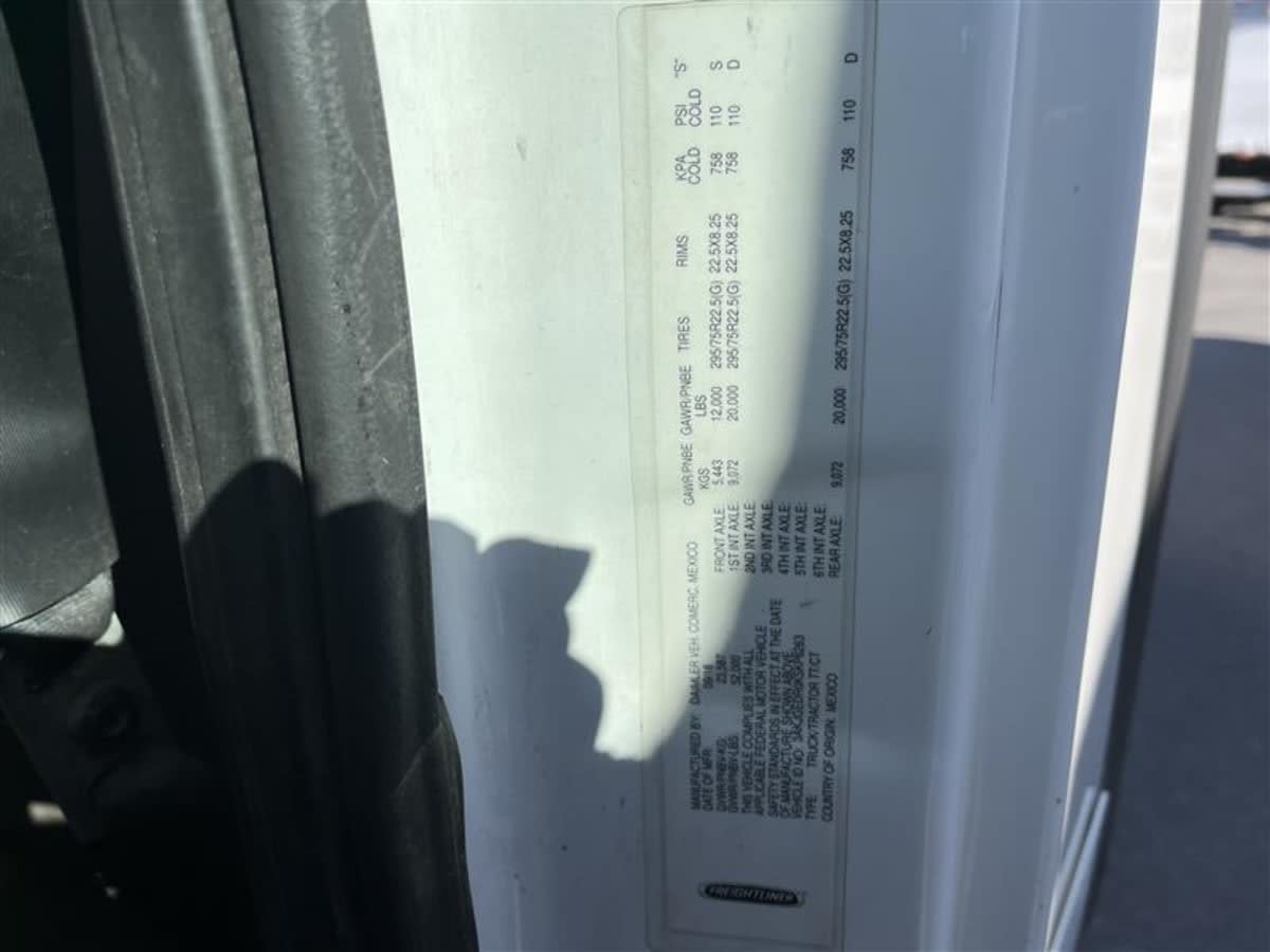 2019 Freightliner - image 10