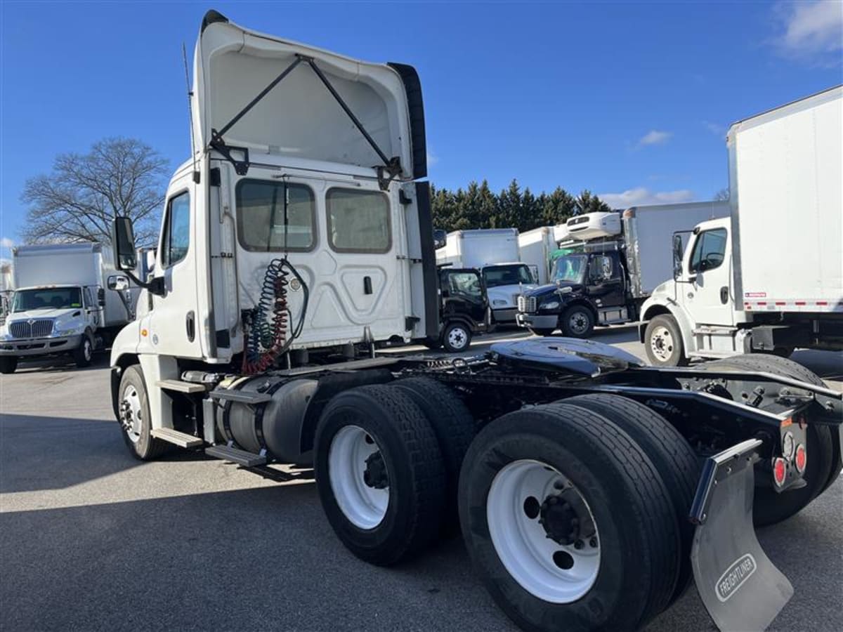2019 Freightliner - image 6