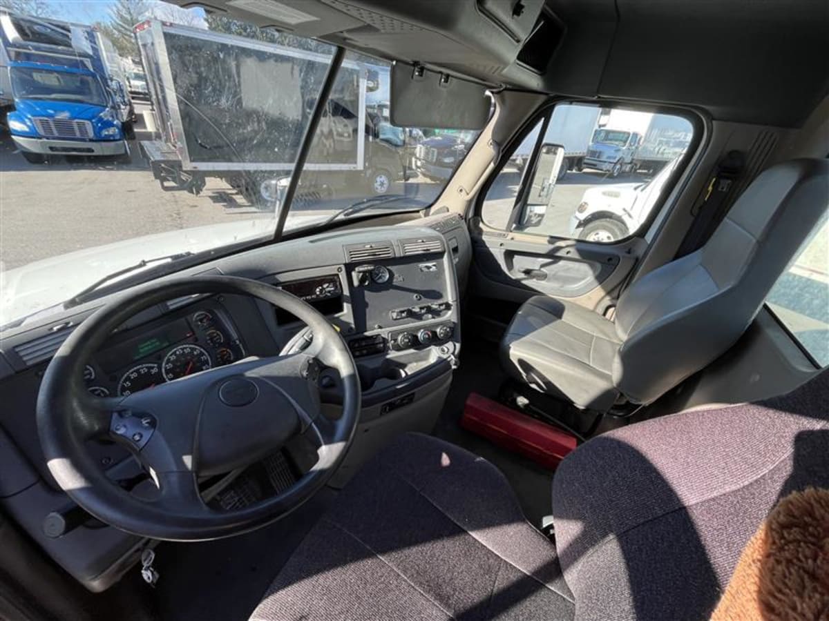 2019 Freightliner - image 7