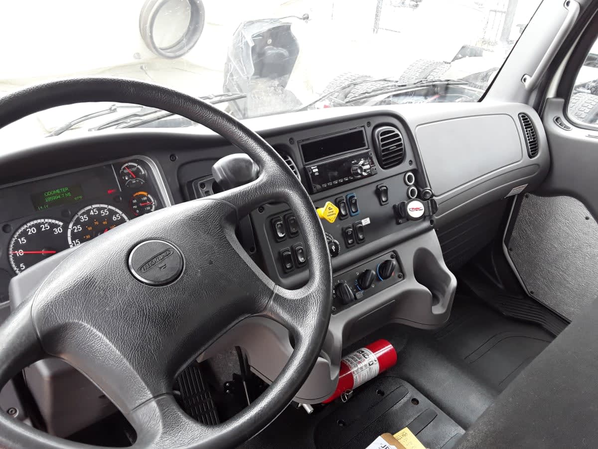 2019 Freightliner M2 106 862707