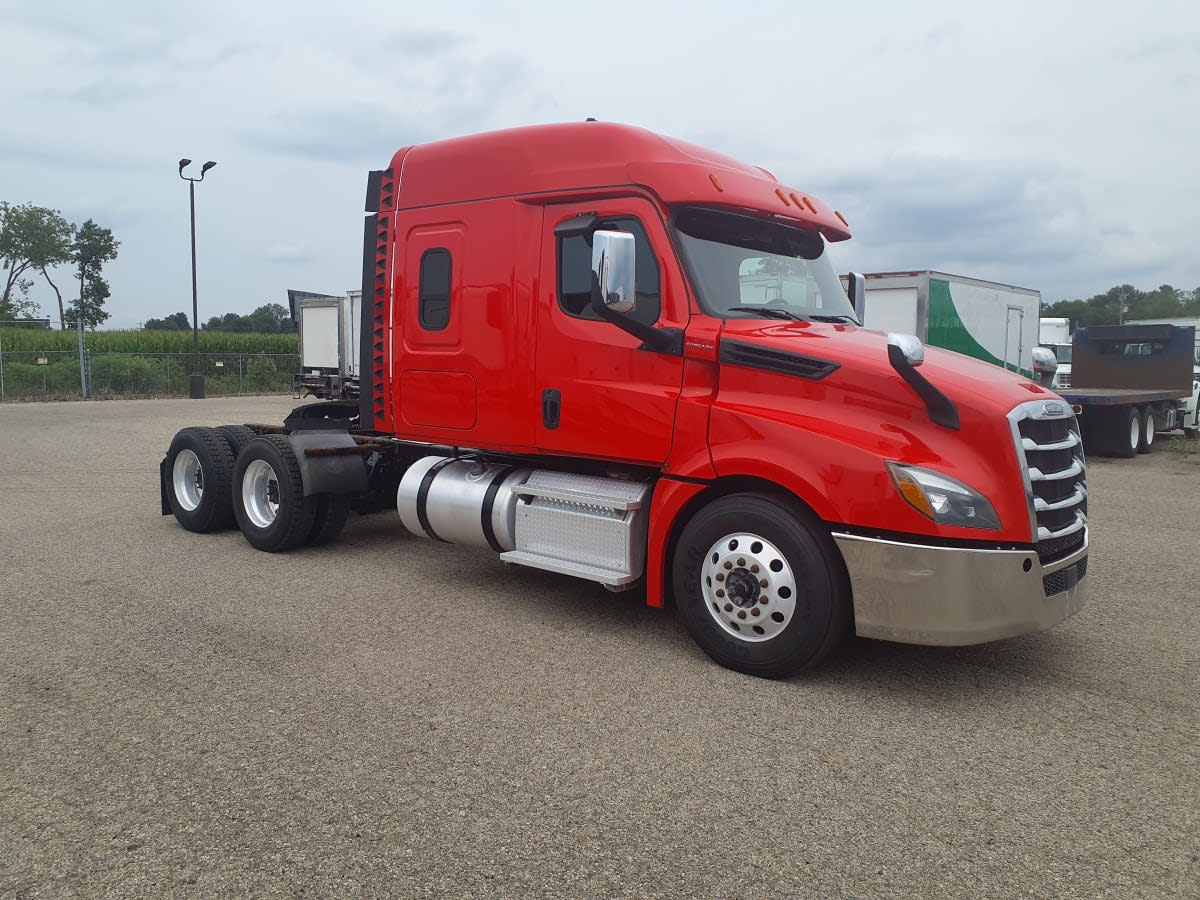 2019 Freightliner Cascadia in Wayland, MI — photo 3