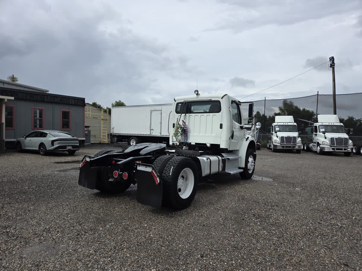 2019 Freightliner M2 106 in St. Rose, LA — photo 4