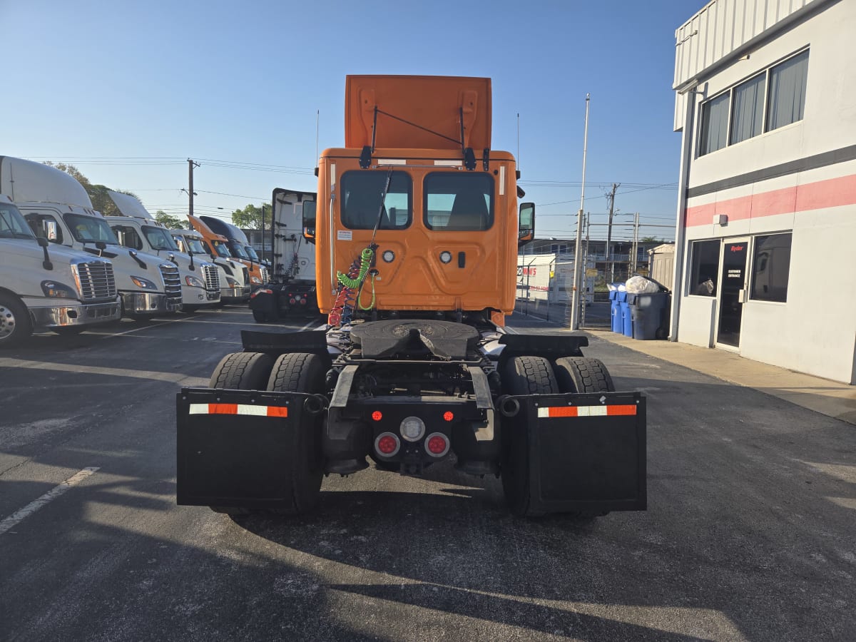 2019 Freightliner - image 5