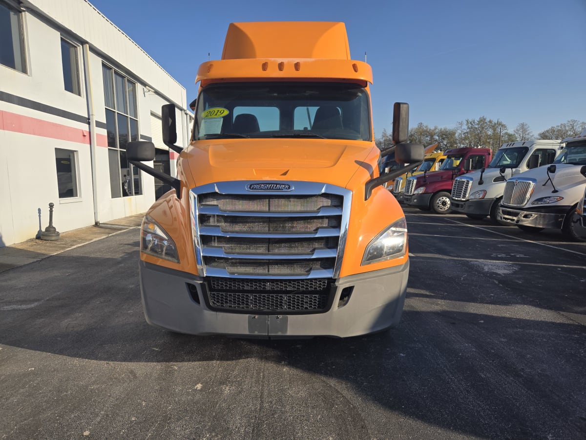 2019 Freightliner - image 2
