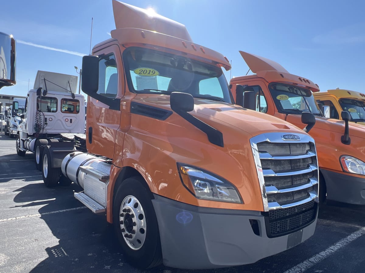 2019 Freightliner - image 1