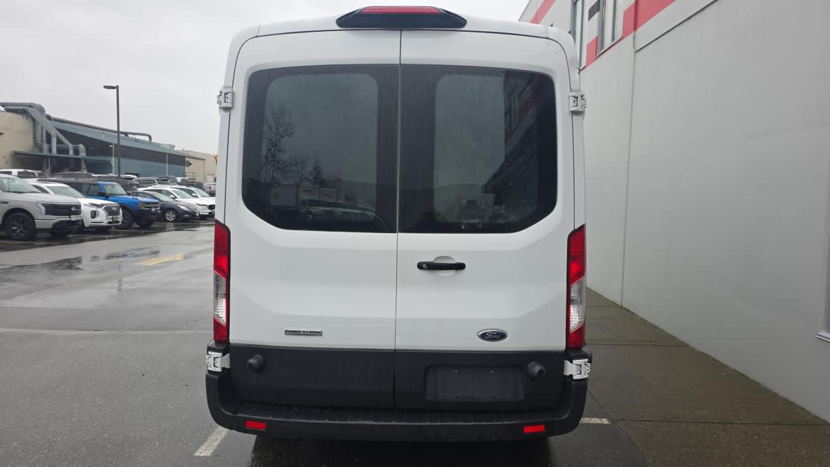 2018 Ford Motor Company TRANSIT 250 MED ROOF 862938