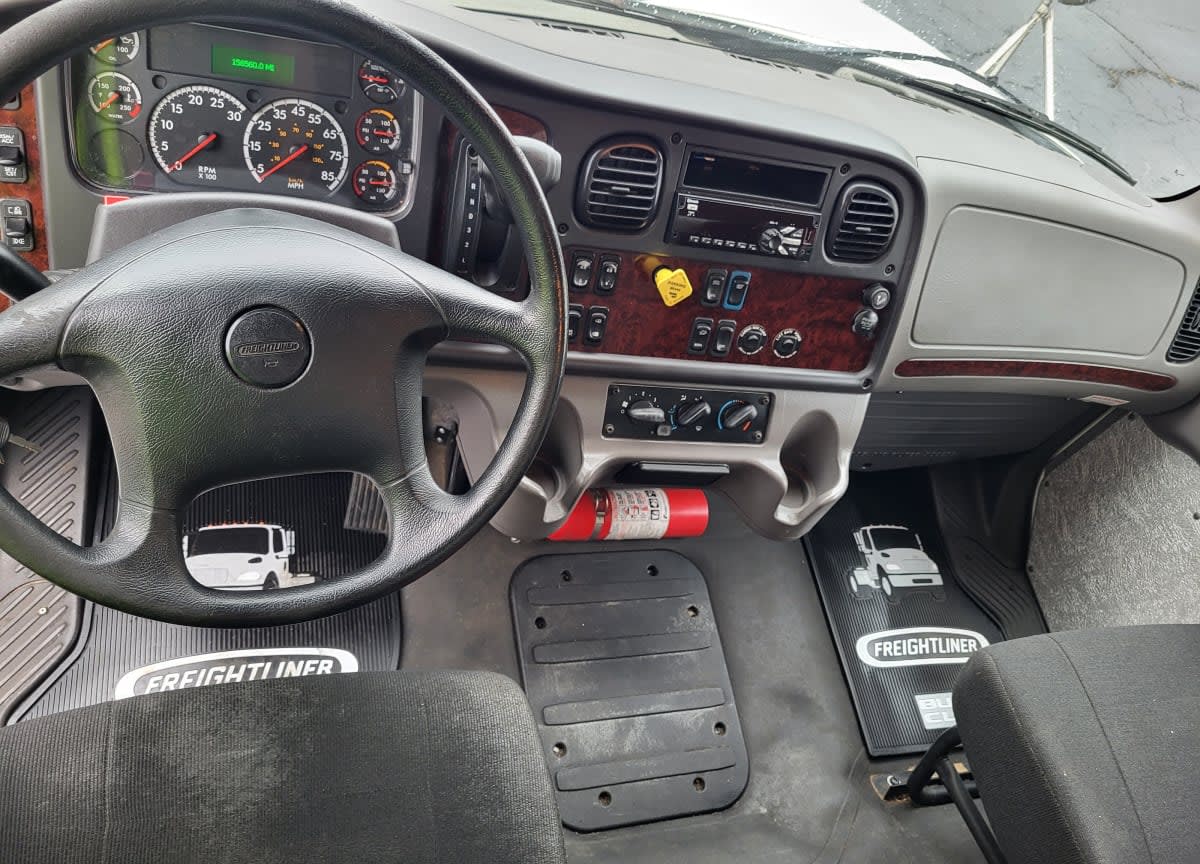 2019 Freightliner/Mercedes M2 106 863023