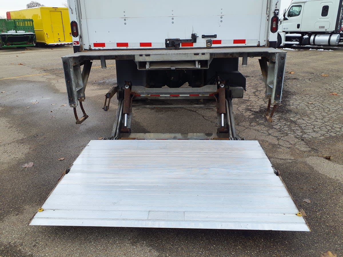 2019 Freightliner/Mercedes M2 106 863044