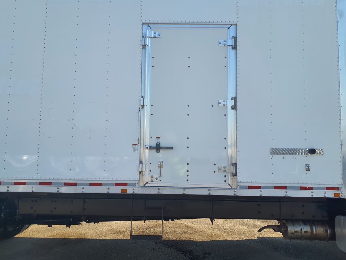 2019 Freightliner M2 106 863046