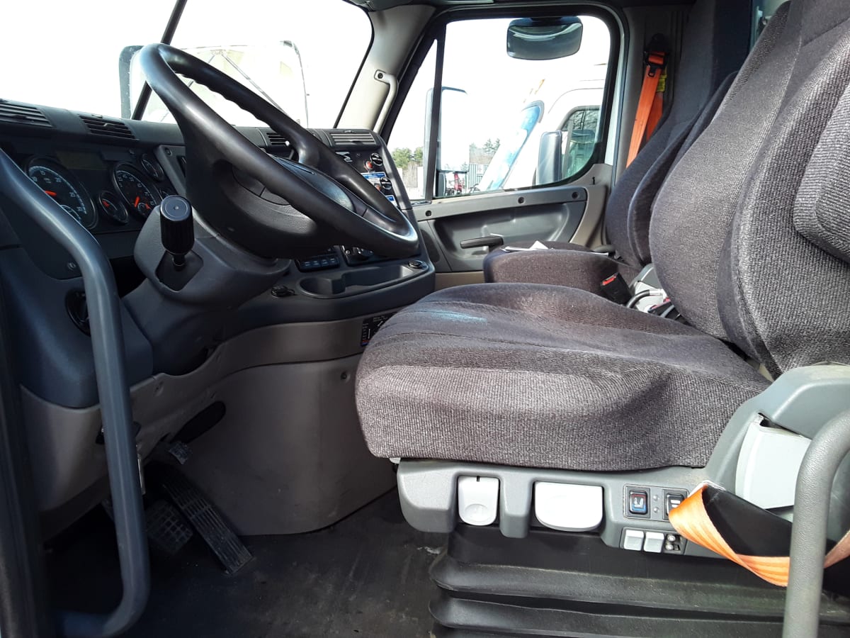 2019 Freightliner/Mercedes CASCADIA 125 863083