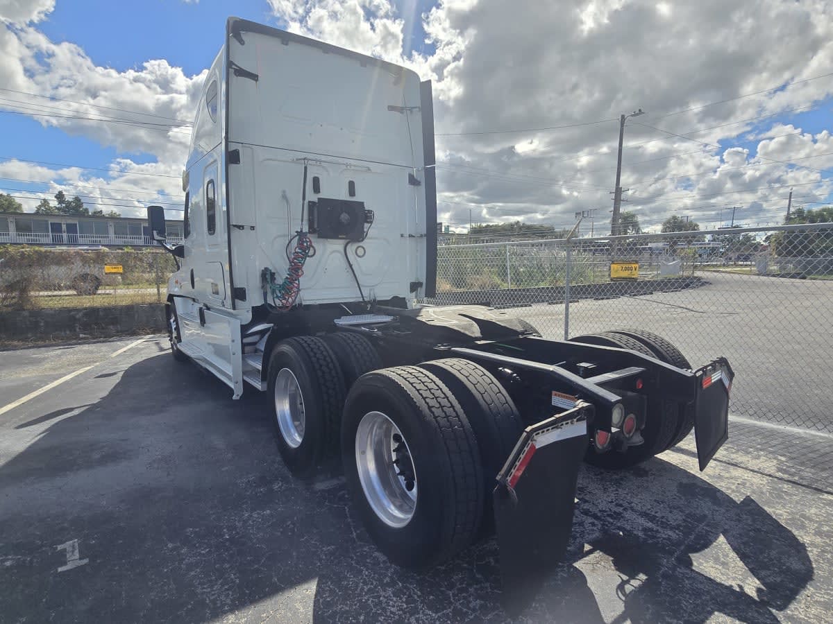 2019 Freightliner/Mercedes CASCADIA 125 863092