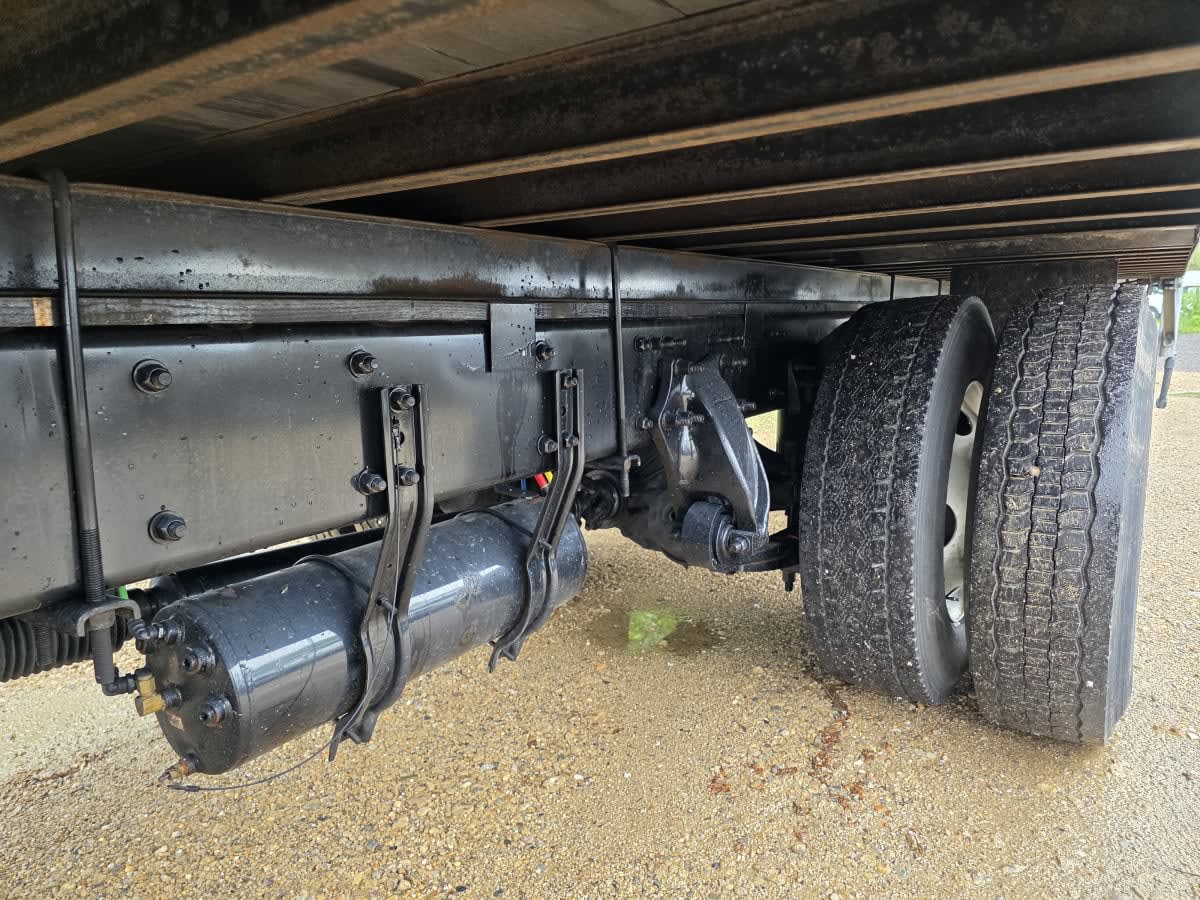 2019 Freightliner M2 106 863179