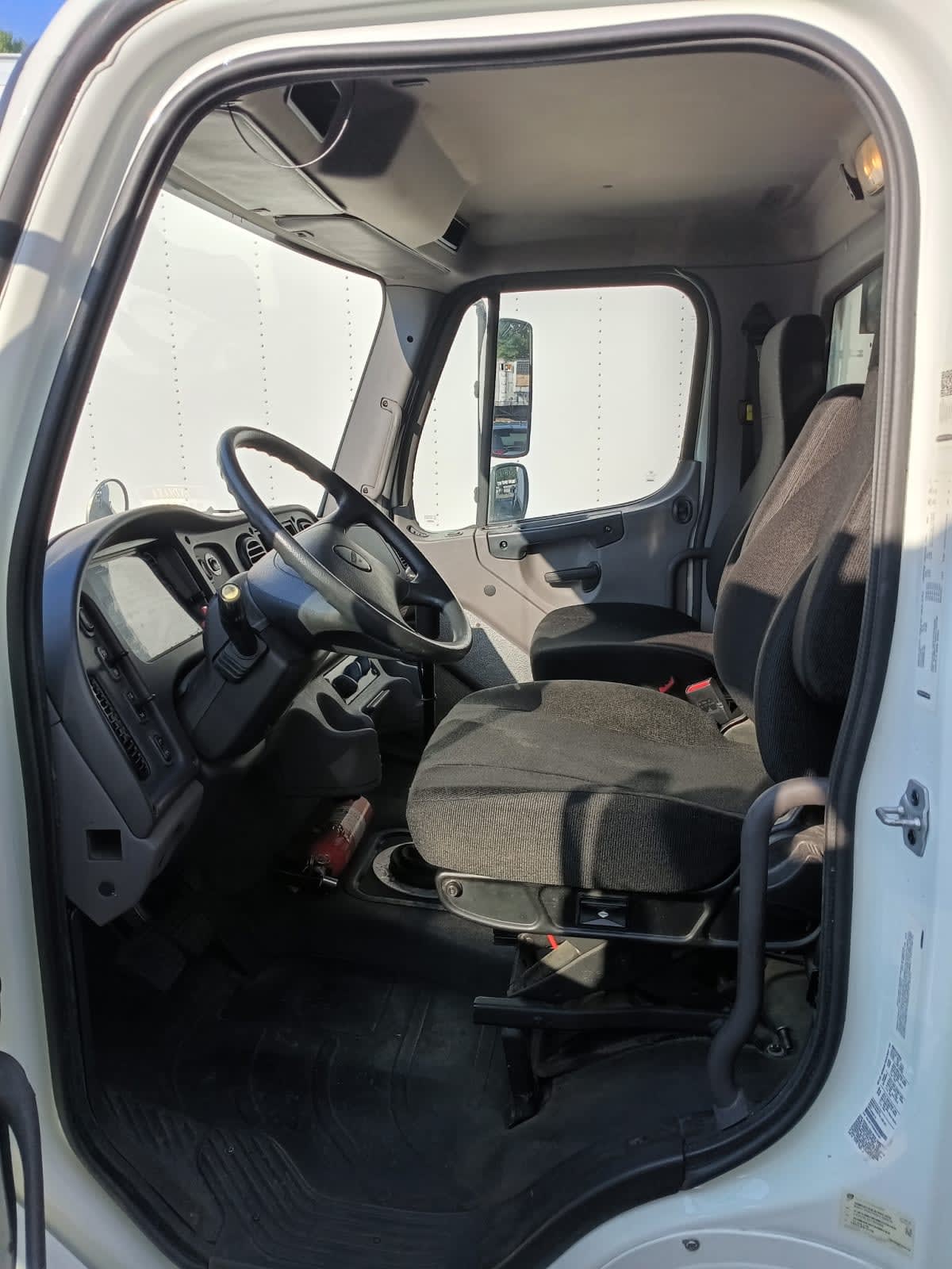 2019 Freightliner/Mercedes M2 106 863216