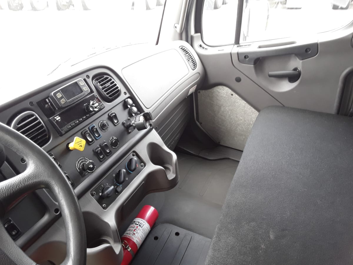 2019 Freightliner/Mercedes M2 106 863230