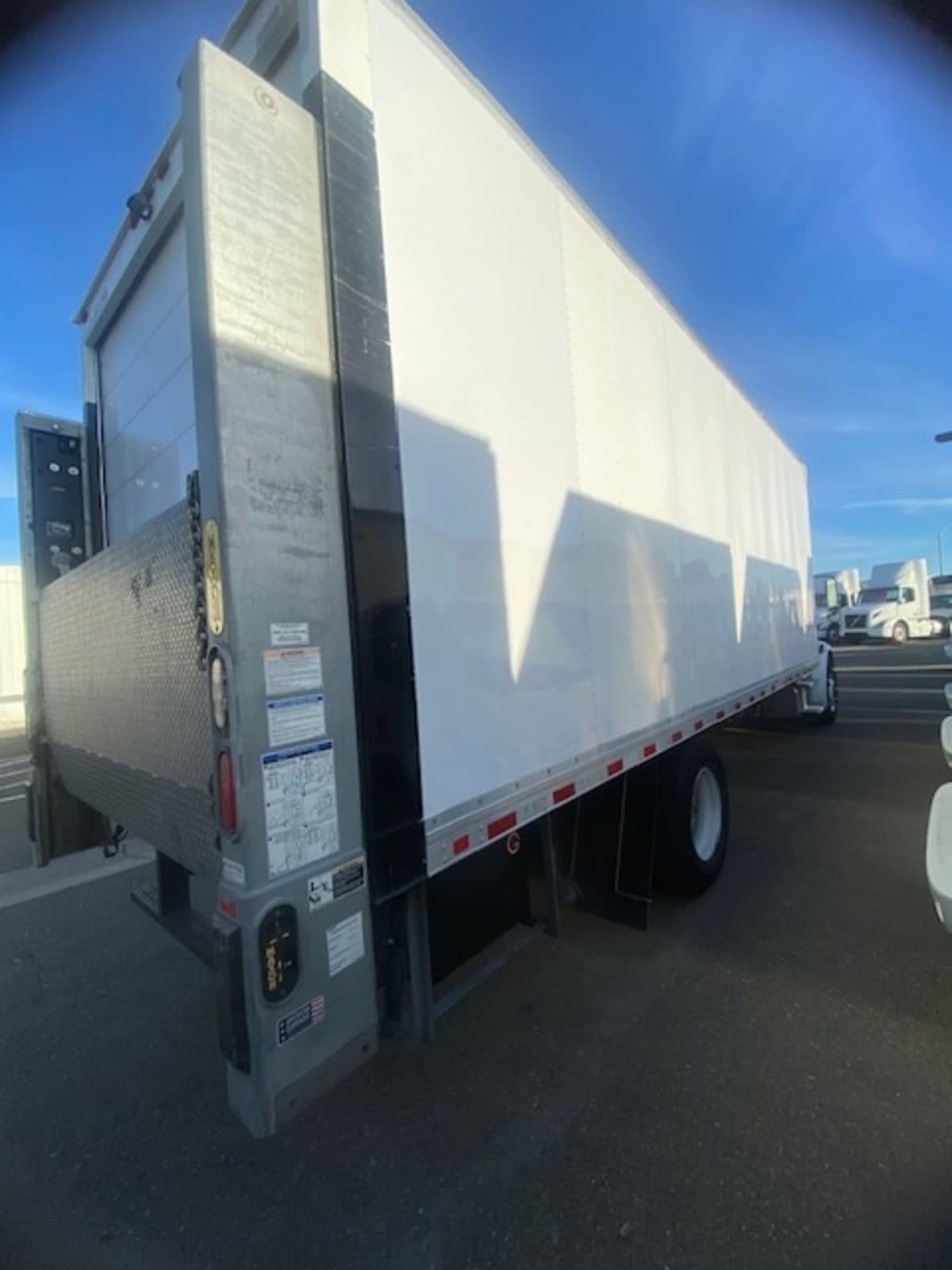 2019 Freightliner/Mercedes M2 106 863299
