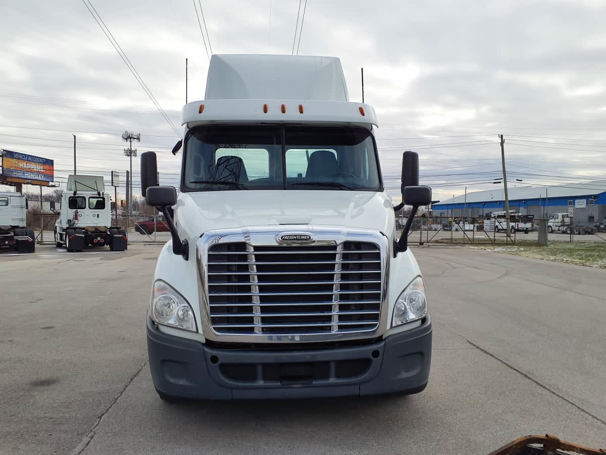 2019 Freightliner/Mercedes CASCADIA 113 863304