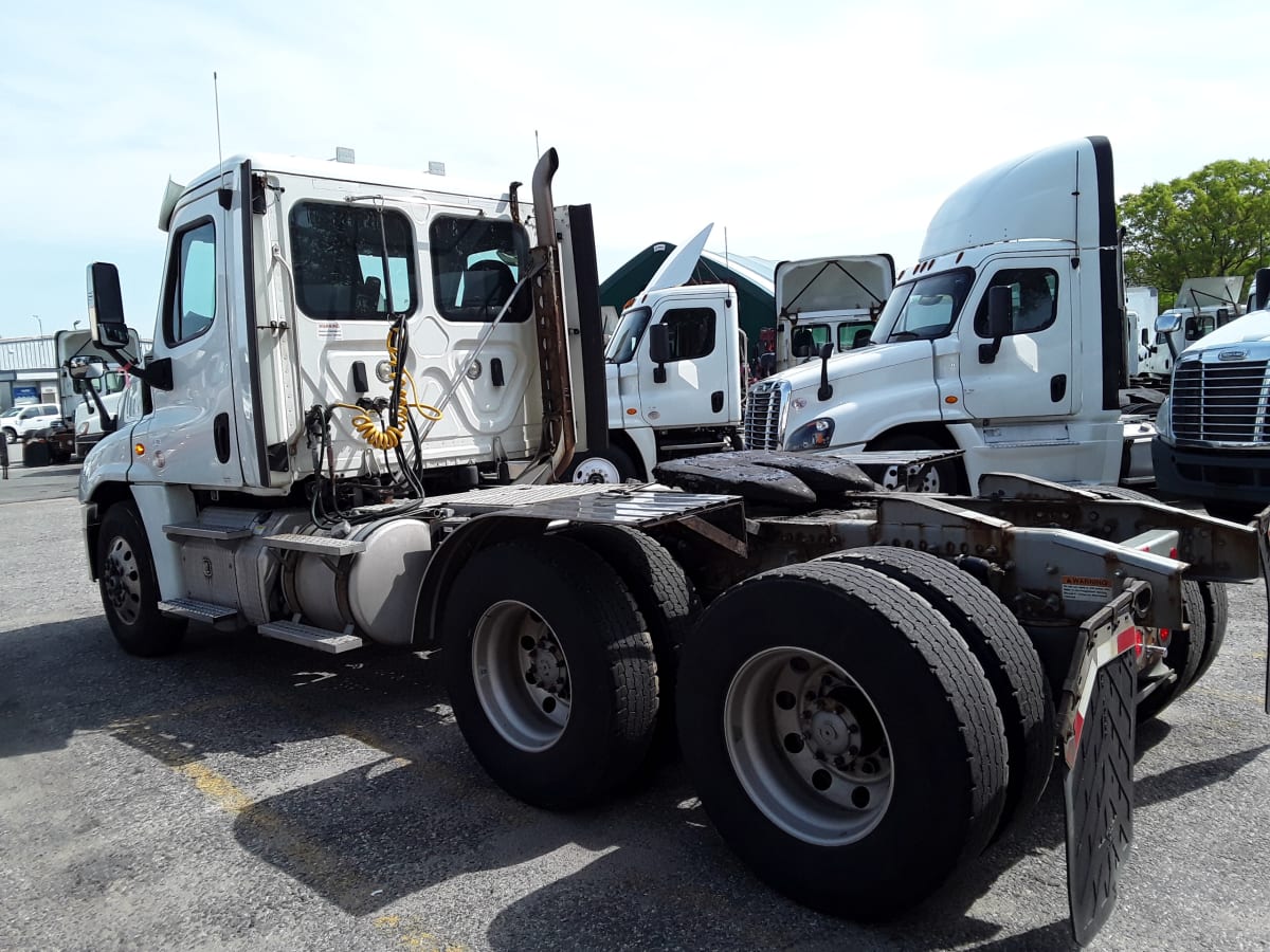 2019 Freightliner/Mercedes CASCADIA 125 863351