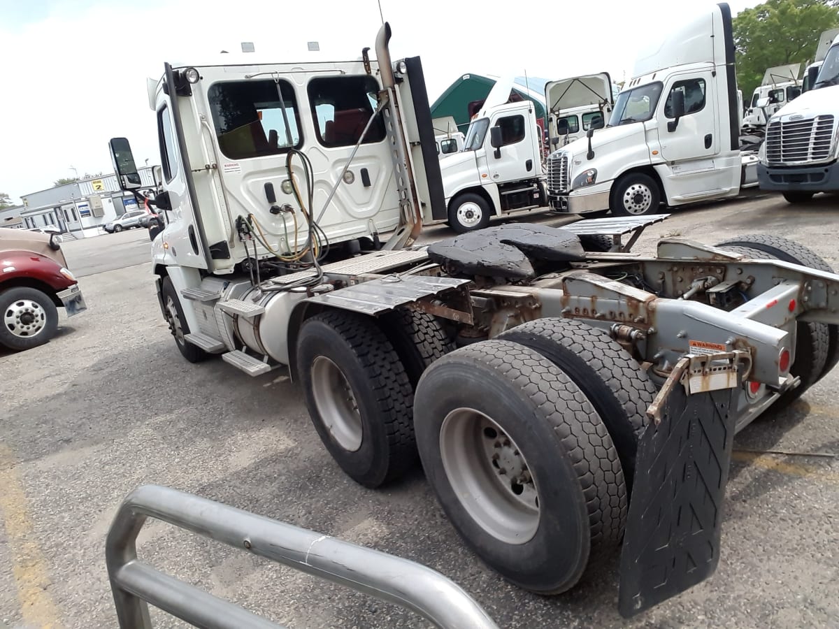 2019 Freightliner/Mercedes CASCADIA 125 863354