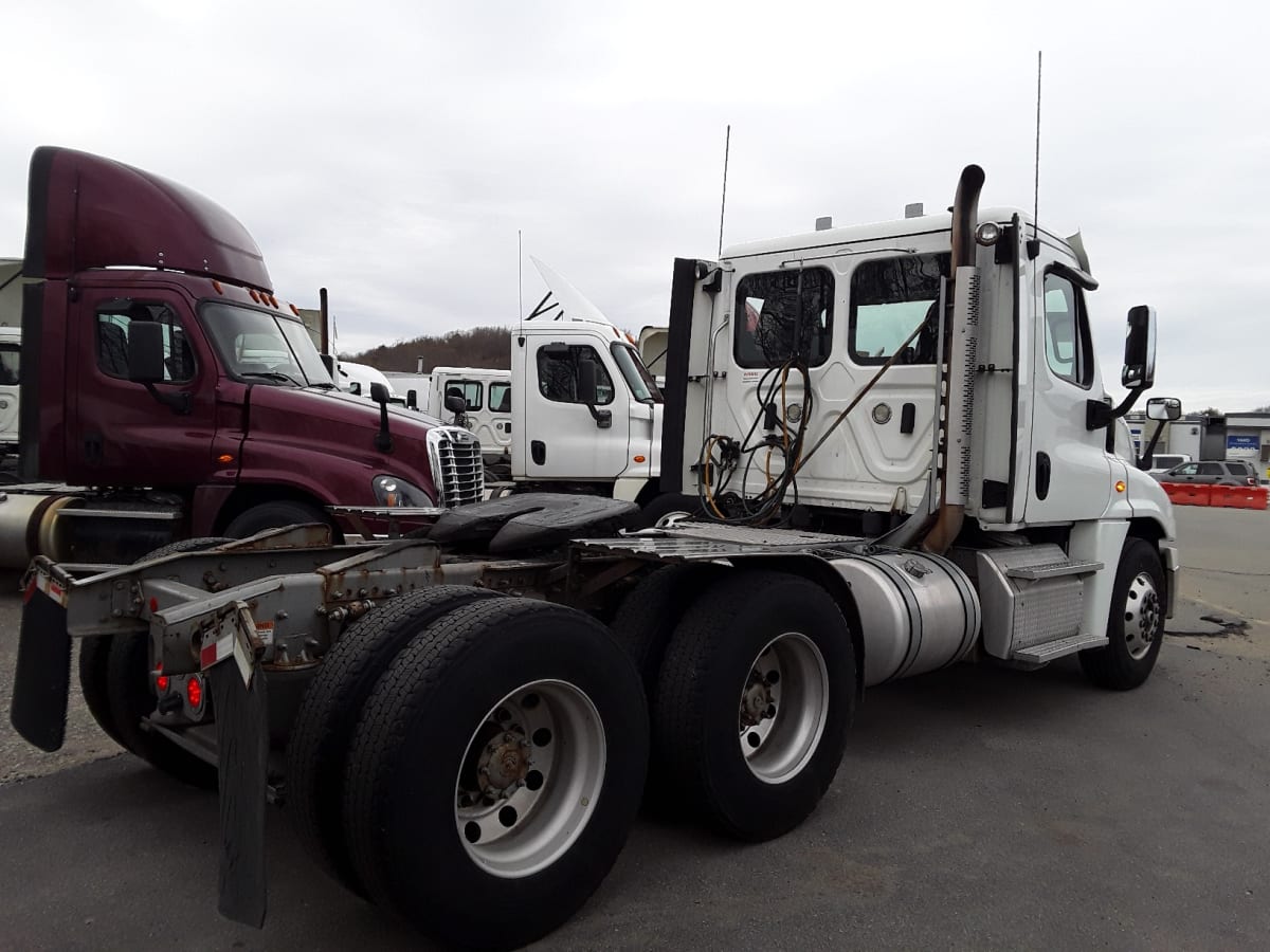 2019 Freightliner/Mercedes CASCADIA 125 863355