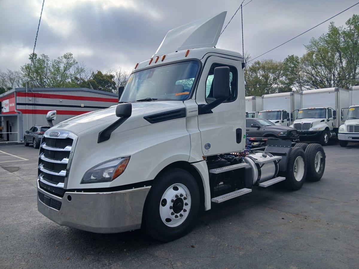 2019 Freightliner - image 2