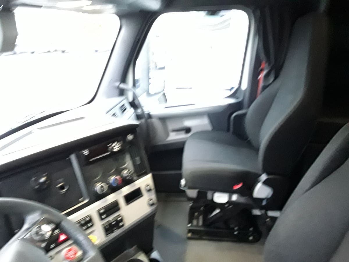 2019 Freightliner/Mercedes NEW CASCADIA PX12664 863396