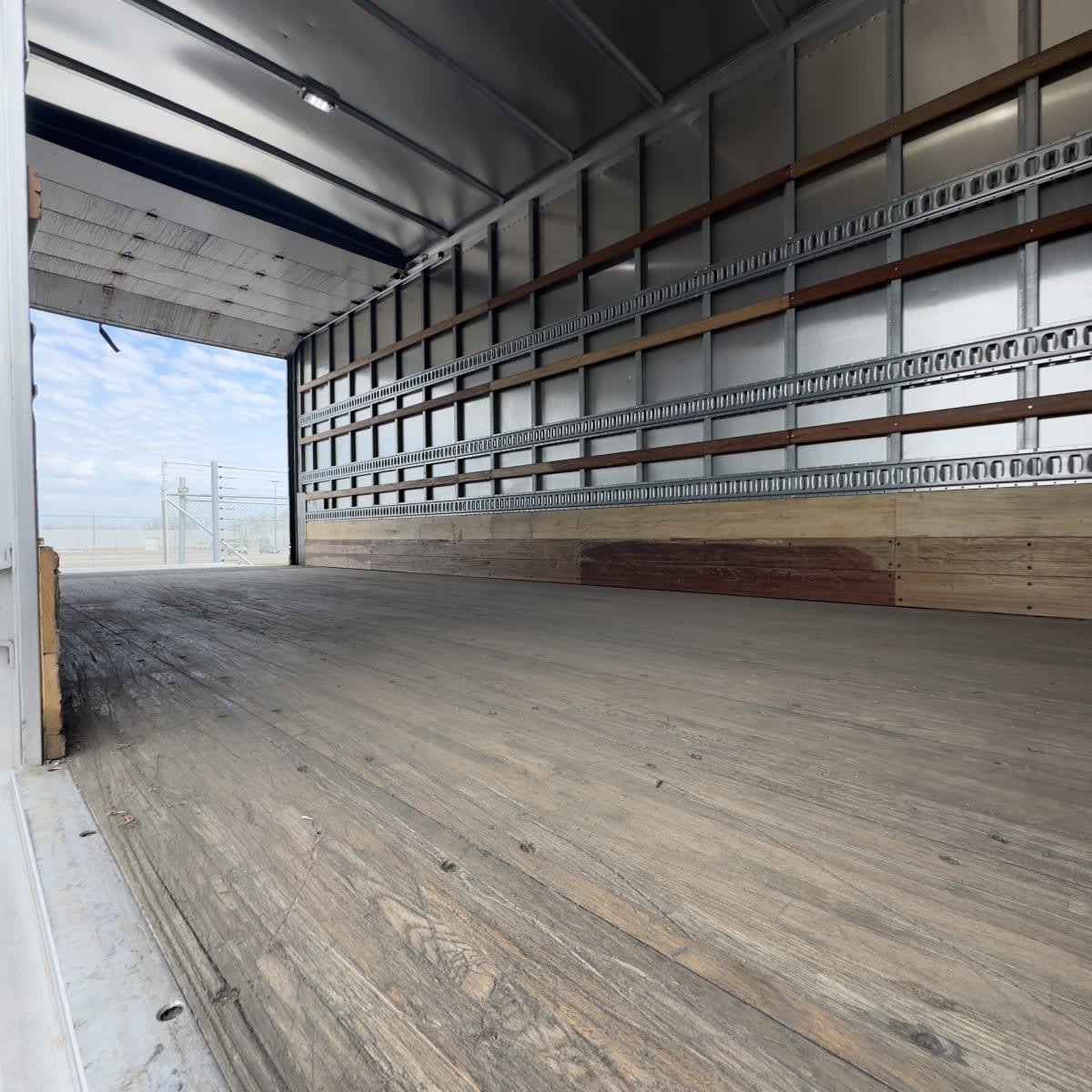 2019 Freightliner/Mercedes M2 106 863429