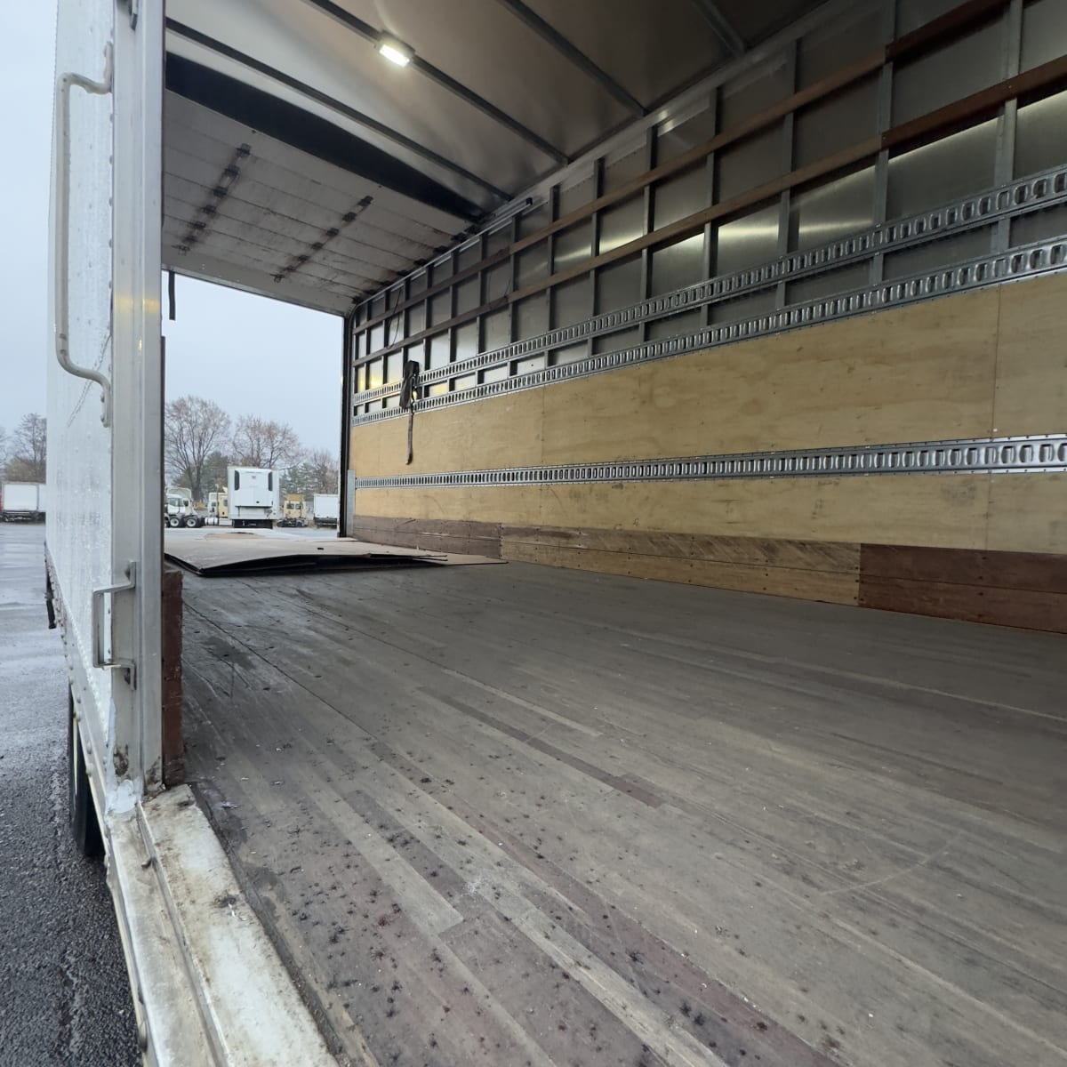 2019 Freightliner/Mercedes M2 106 863460