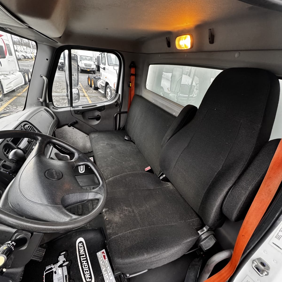 2019 Freightliner/Mercedes M2 106 863464