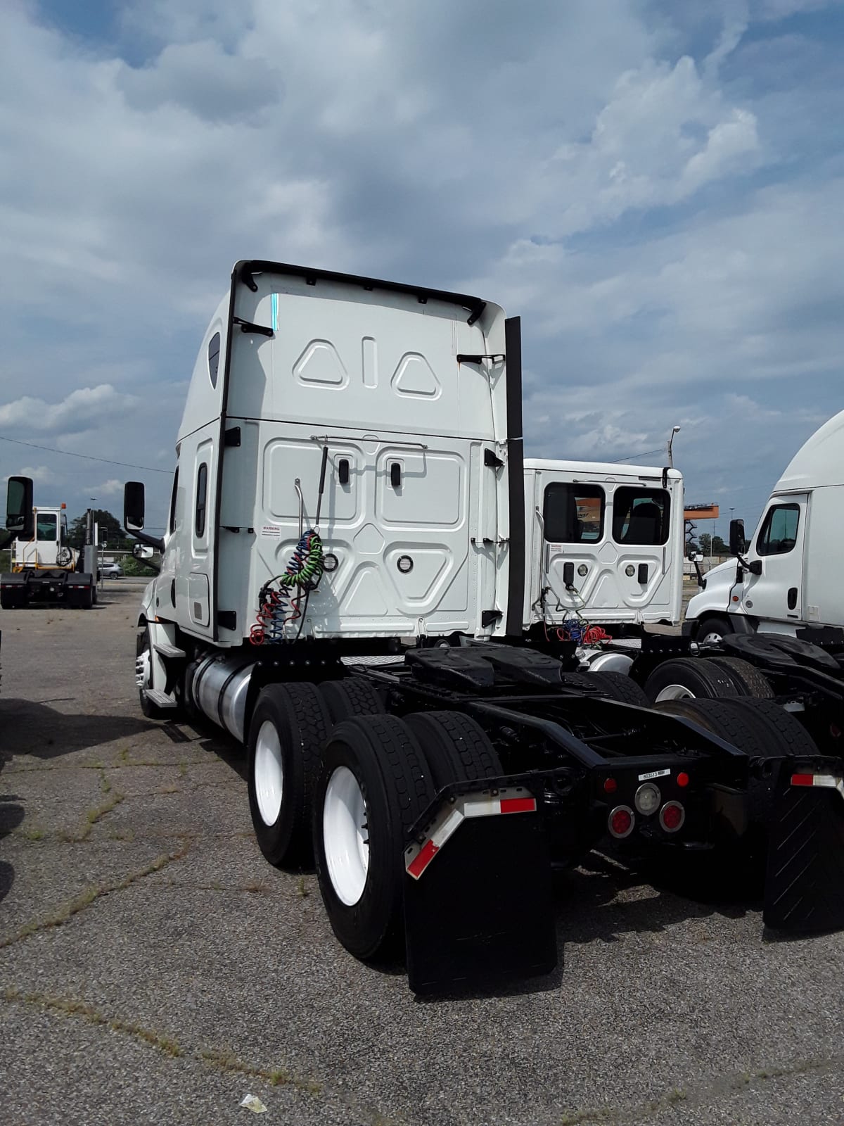 2019 Freightliner/Mercedes NEW CASCADIA PX12664 863513